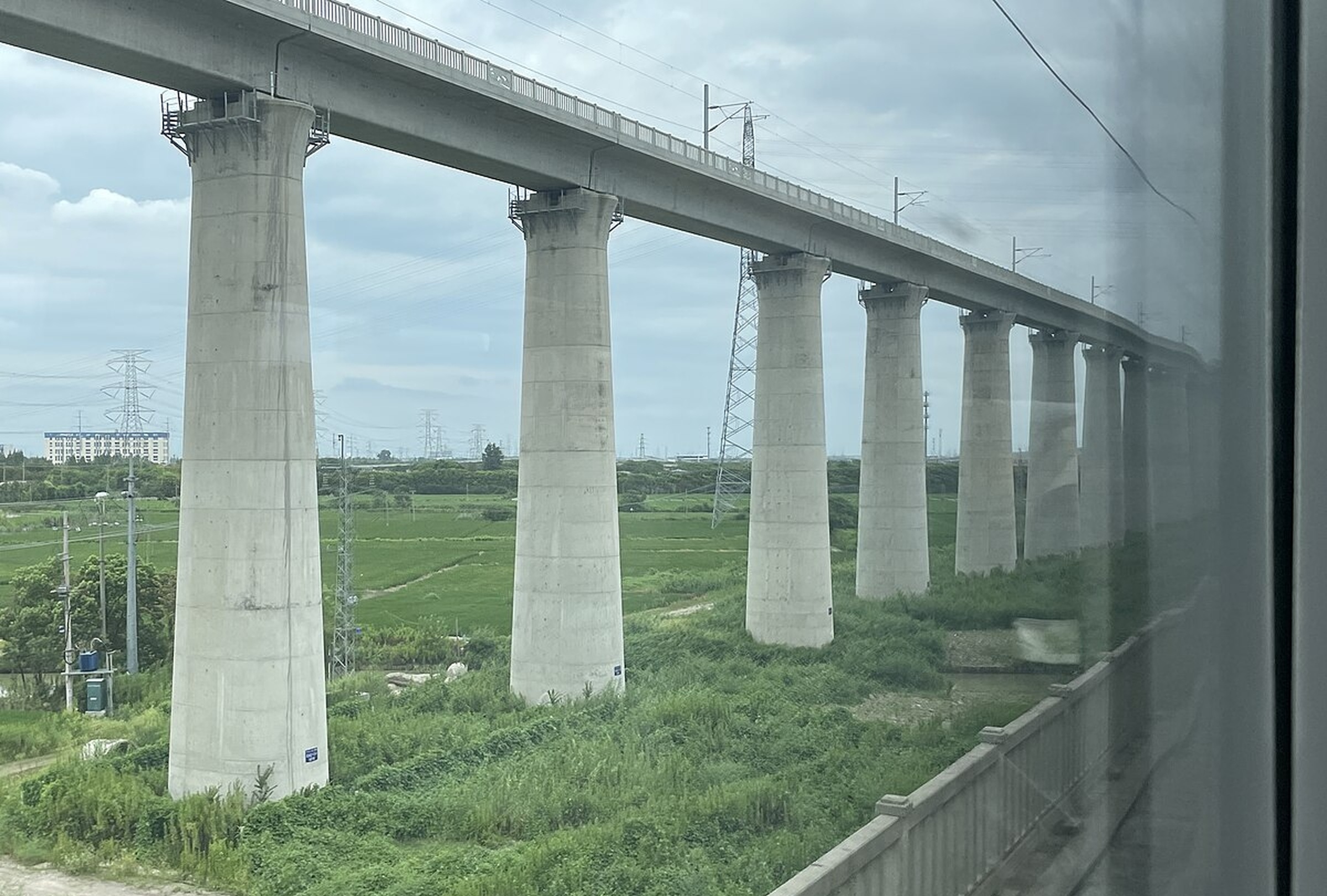 pic0.jpg